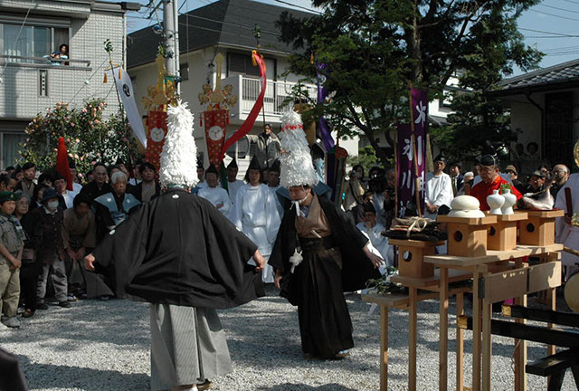 鶴の舞、神輿渡御の御供道中歌