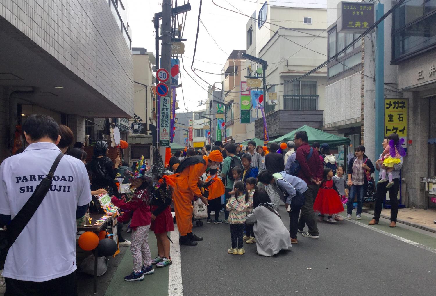 恒例の石神井商店街のハロウィン