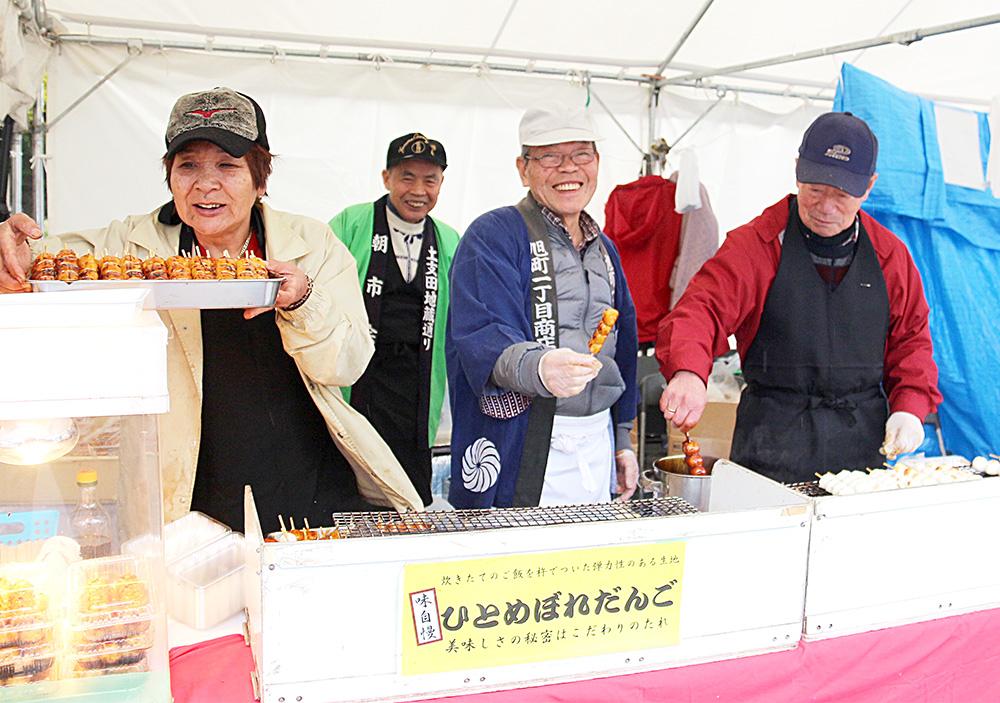 商店会から飲食などの模擬店が多数出展、フードコートも充実してます！ 画像