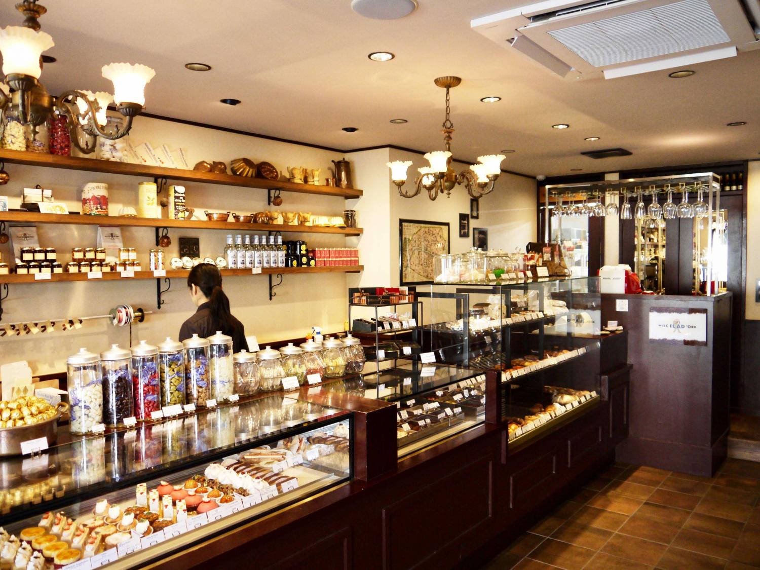 甘さと甘酸っぱさがベストマッチ！フランスのクリスマスケーキ「ブロンディール」