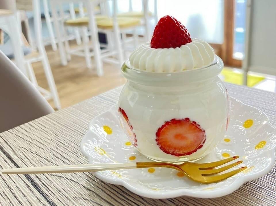 いちごの瓶ショートケーキ