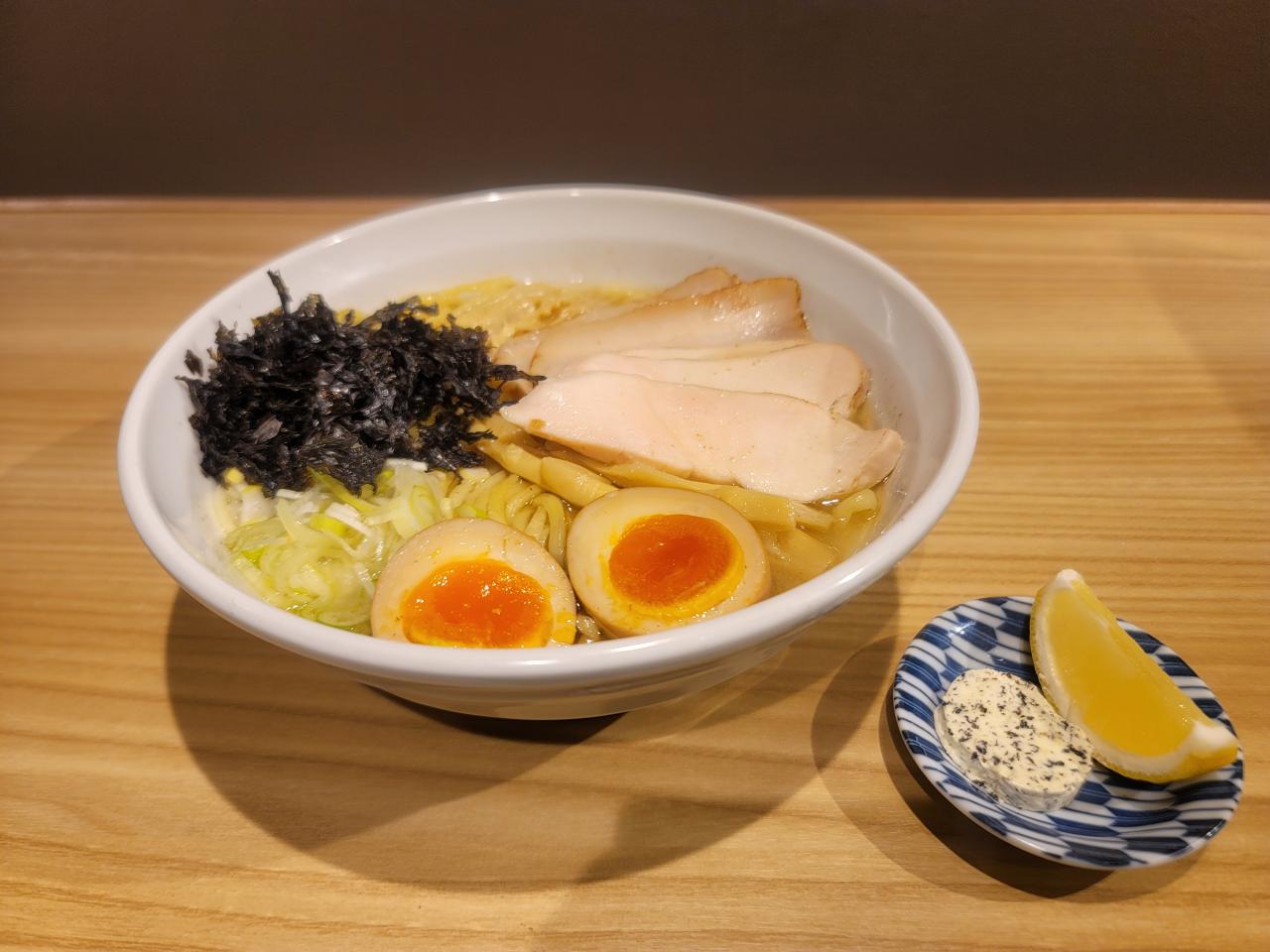 特糀白湯めん